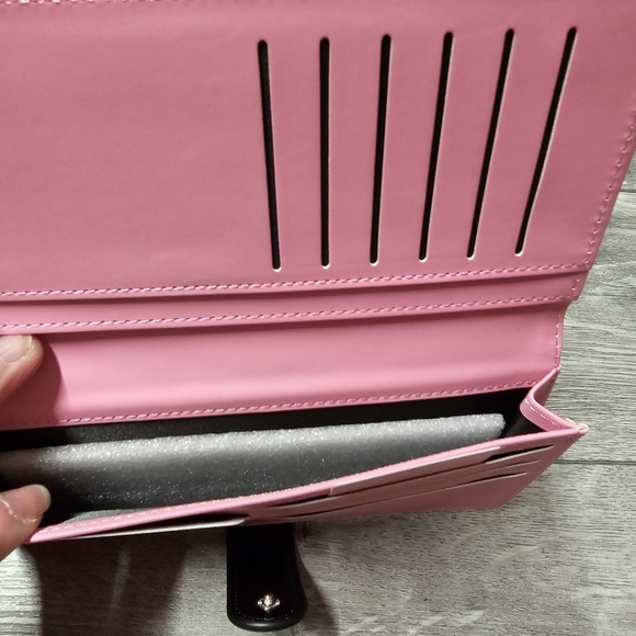 Barbie Limited Edition Bright Pink & Black Leather Wallet Miniso Collaboration - Picture 5 of 11